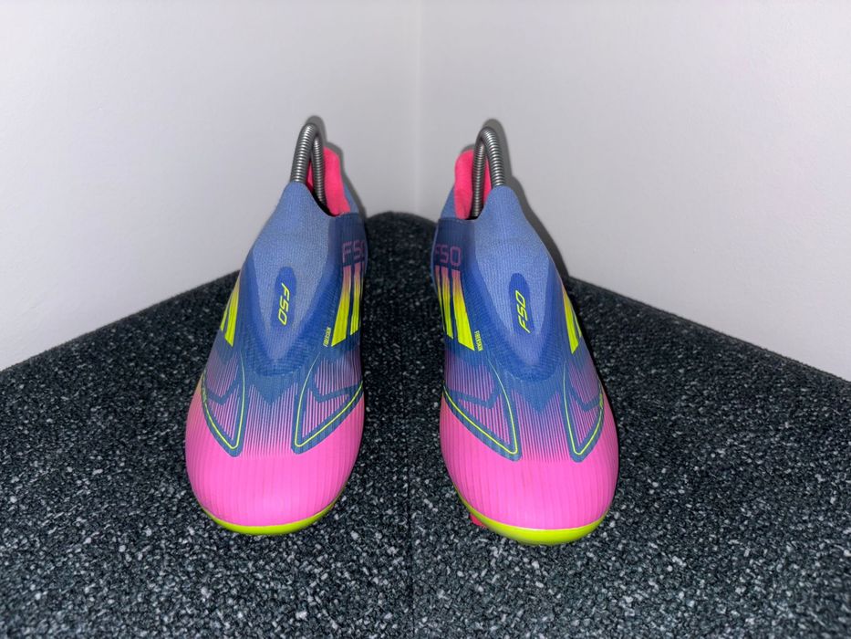 Incaltaminte crampoane ADIDAS F50 nr 39,5