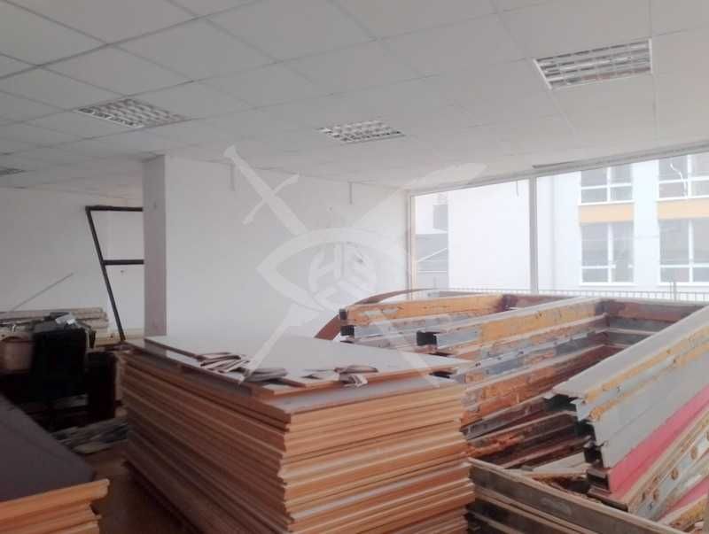 Продава се Офис в Бургас, Меден рудник - зона А - 70 кв.м за 715 €/кв.м - Снимка #1