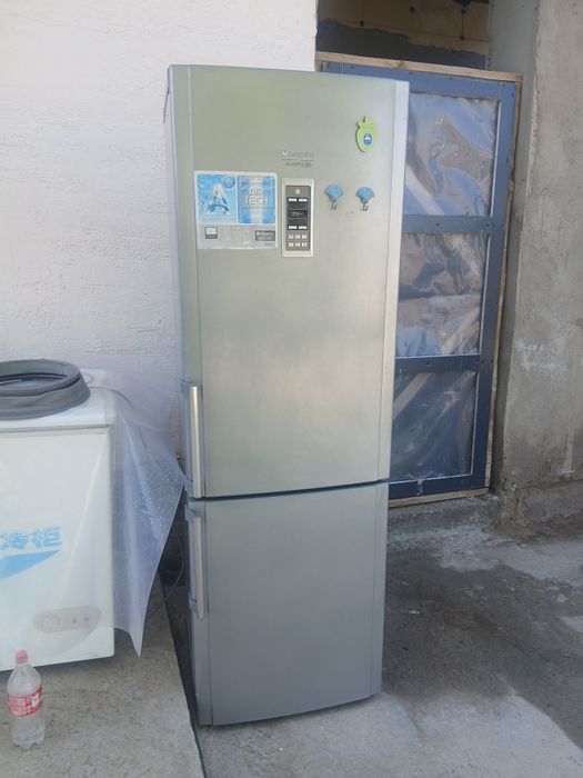 продаётся холодильники