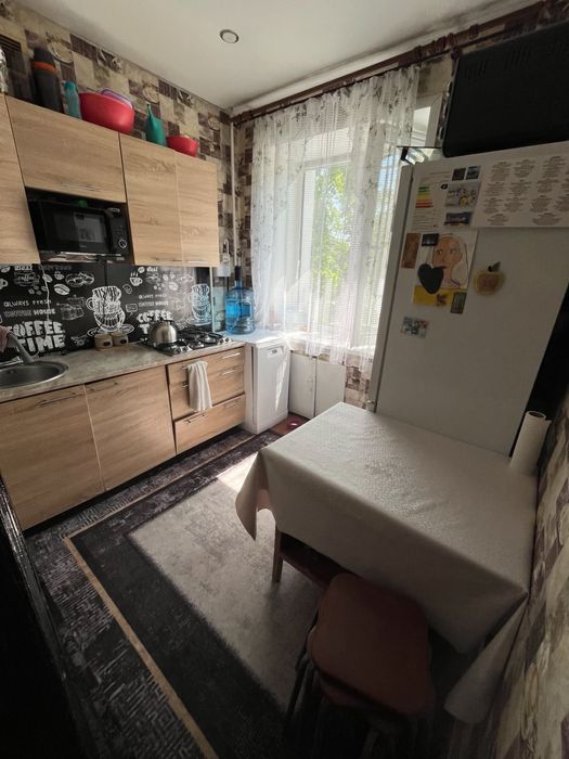 Продается 2 ком квартира р-н обл. больницы.