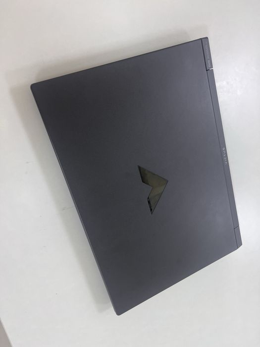 Victus. Core I 5 (14)