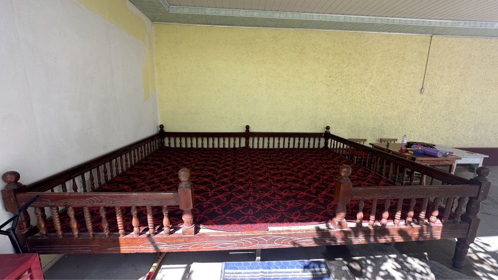 Тапчан сатылады. Тапсырыспен жасалған. Лагталған. Полы шпунтованный