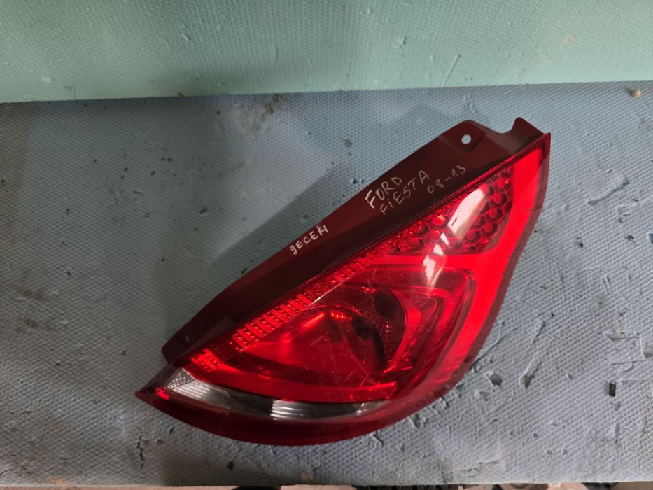 Ford fiesta 08-13 десен стоп