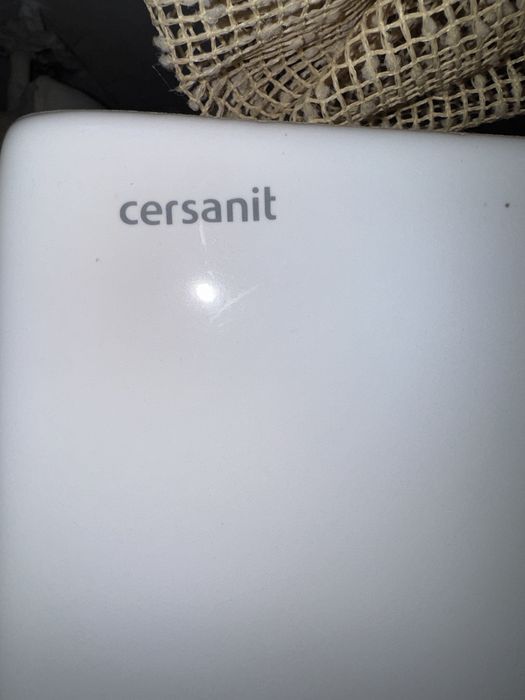 Раковина с полками