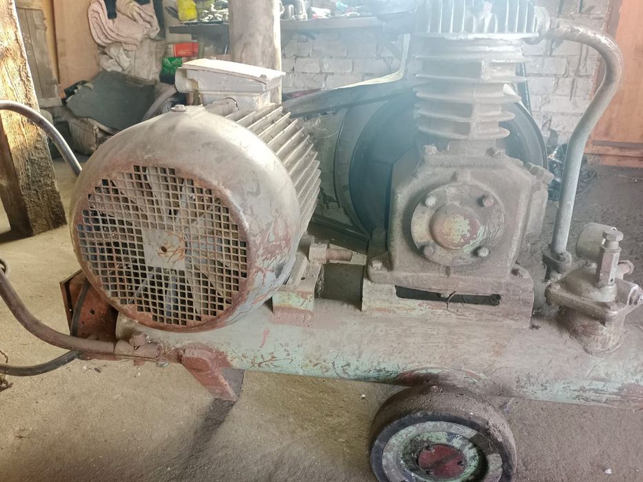 Продам компрессор