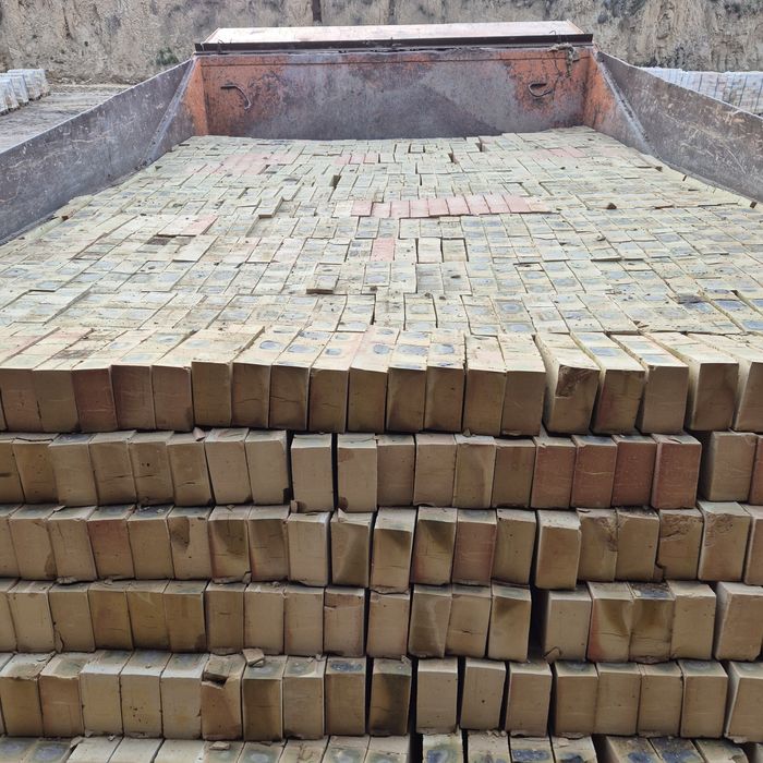 Кирпич жженый красный