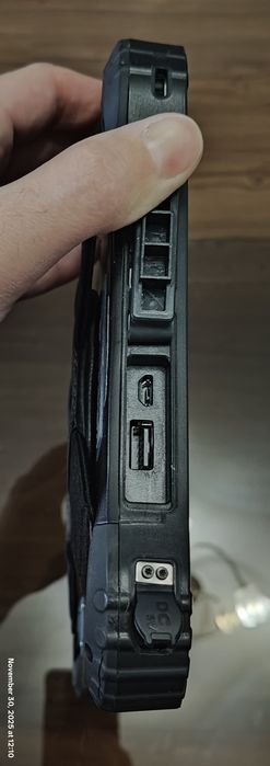 Tableta diagnoza auto Fielbook Getac rezistenta la socuri