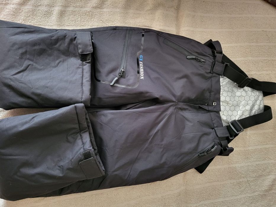 Продам Пуховик Комплект с Комбинезоном