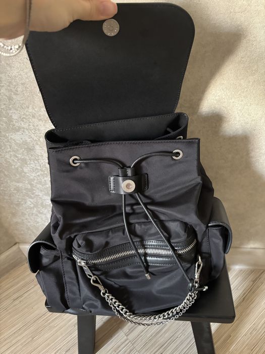 Рюкзак Charles & keith новый