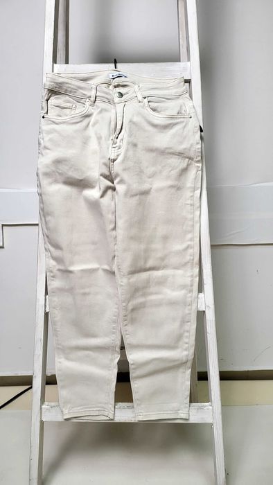 Дамски дънки размер S/M