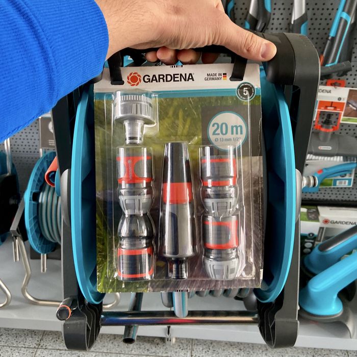 Настенный шланг Gardena 20 м (шланг для полива)