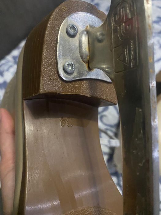 Продам детские коньки