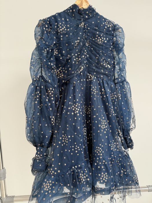 Vand rochie cu eticheta