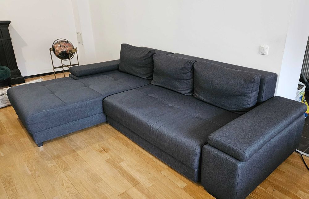 Canapea extensibila in stare foarte buna cu lada de depozitare