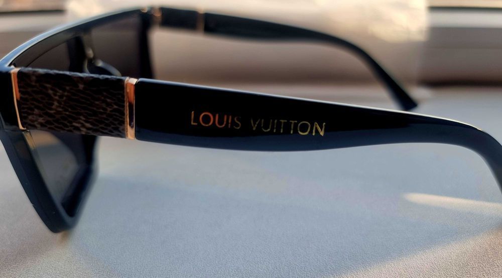 Ochelari de soare Louis Vuitton UV400.