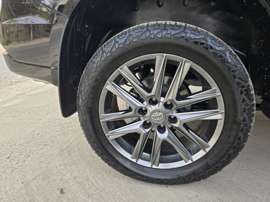 Комплект дисков баллонов на lexus, land crusier prado