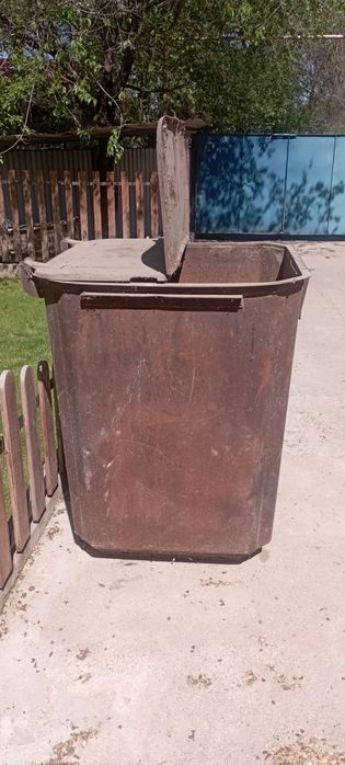 Продам бак для мусора