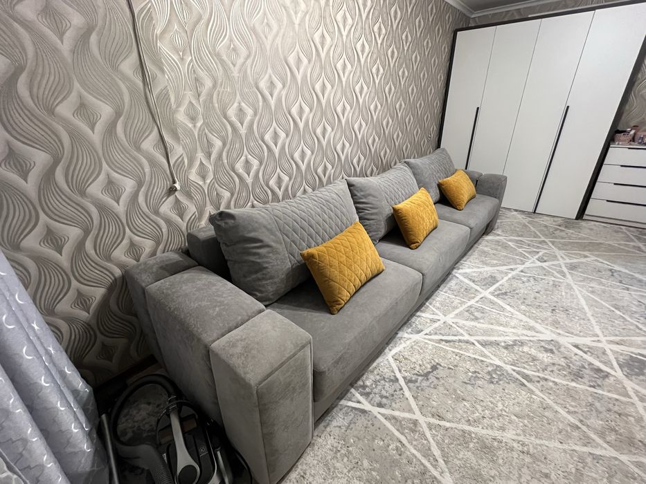 Продам большой ДИВАН.