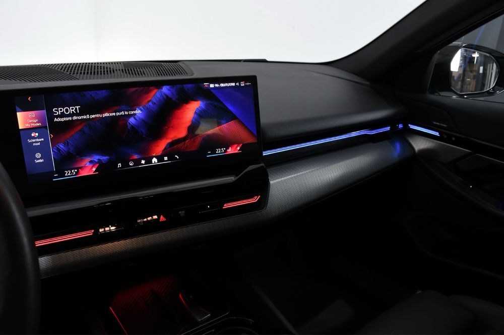 BMW 520i 208cp G60 2024 GARANTIE2027/ACC+LineAsist/HeadUp/360”/60000km