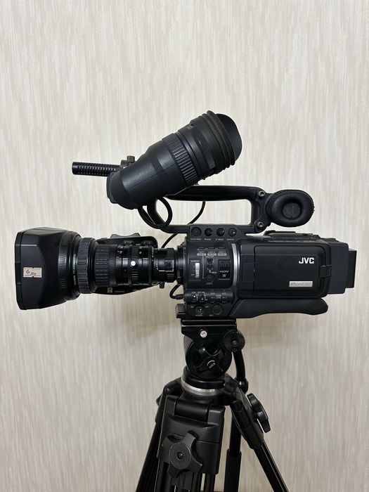 Профессиональная Видеокамера JVC proHD