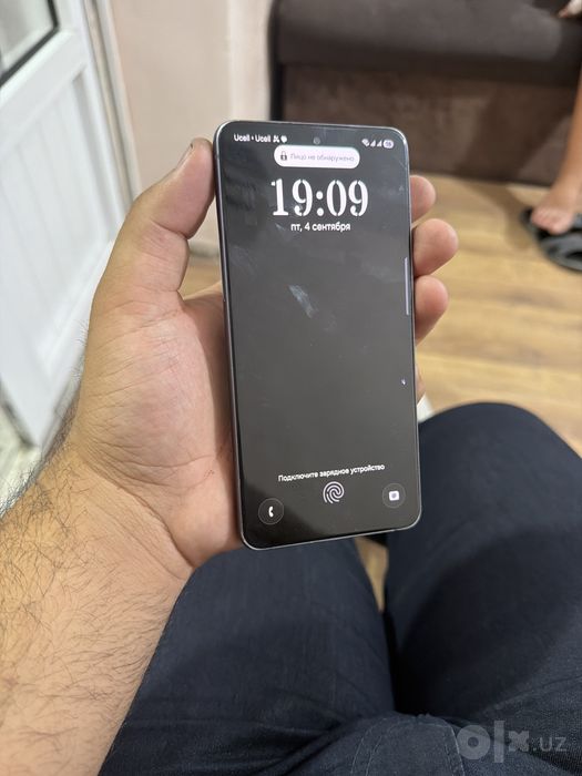 Samsung s21 fe.