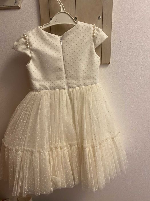 Vand set rochita ocazie fetite 2-3 ani, cu pantofiori de piele