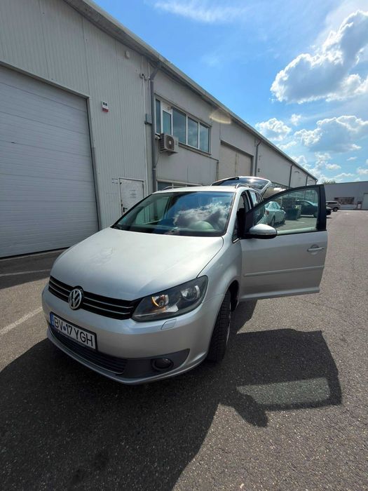 VW TOURAN 2011, 1.6 DIESEL, 2011