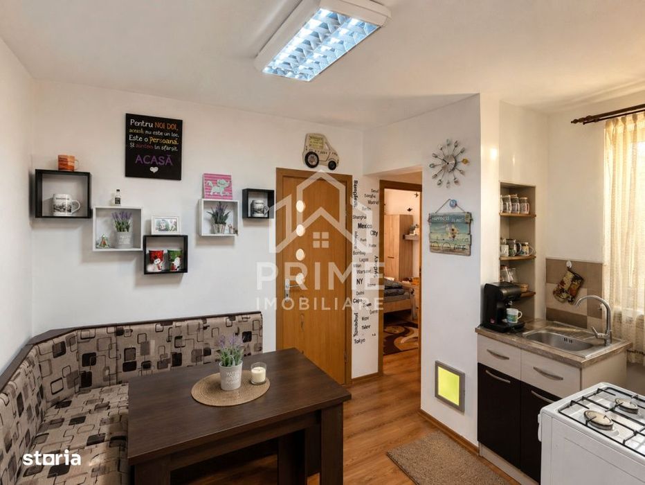 Apartament decomandat, 2 camere, etaj 2/4 - Micro, Aiud