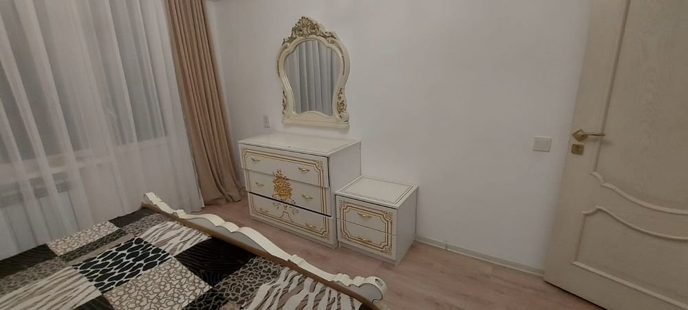 Продаётся спальный гарнитур