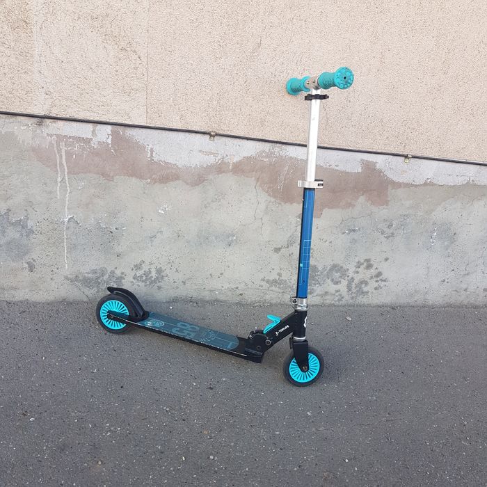 Vand trotineta! Perfecta pentru varsta cuprinsă între 4-6 ani!
