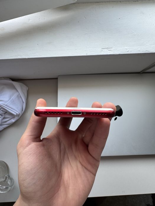 iPhone 7 256GB красный