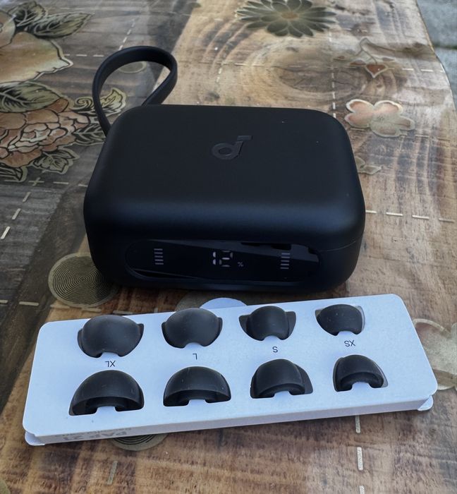Căști soundcore p41i + baterie externa