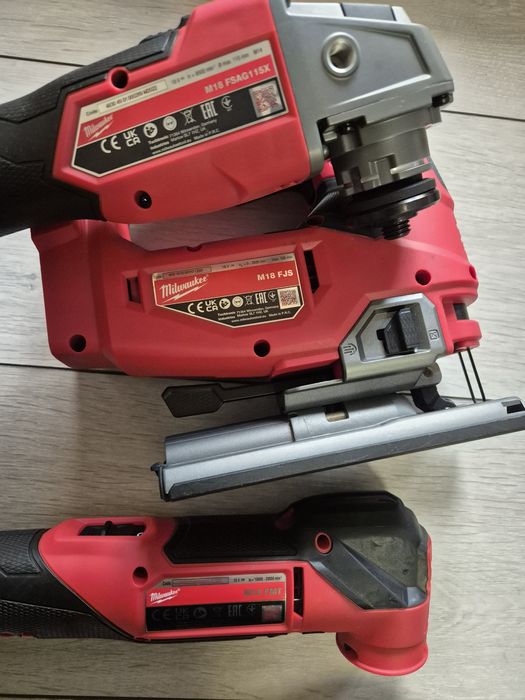 Set Milwaukee M18 format din 6 piese  pendular flex impact multicutter lanterna  si autofiletanta cu  percutie