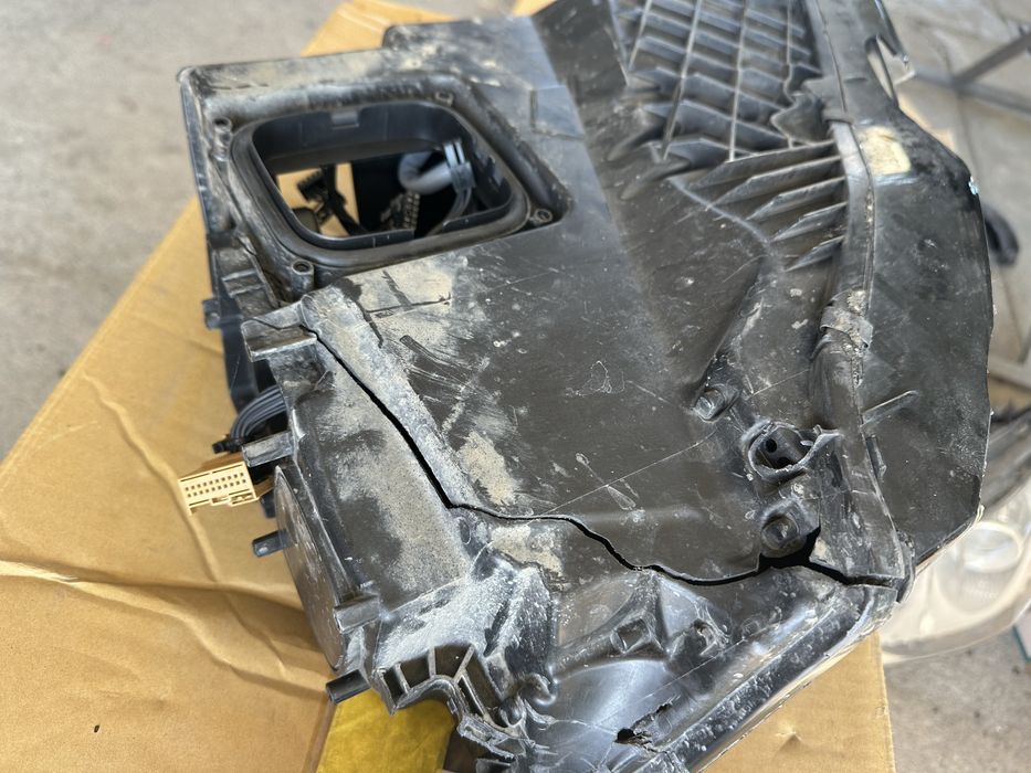 Audi R8  ляв фар за Части ОЕМ