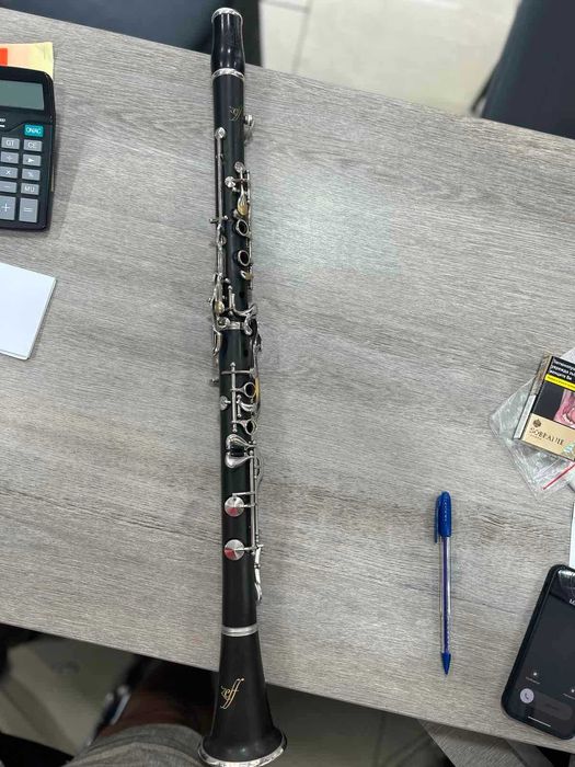 Продава се кларинет Zeff – отлично състояние