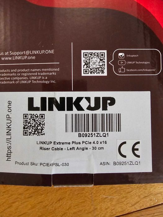 Удължител LinkUp Extreme4+ PCIe 4.0 x16 Riser 30 cm ляв ъгъл