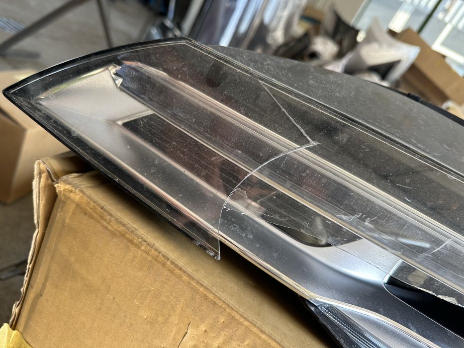 Audi R8  ляв фар за Части ОЕМ