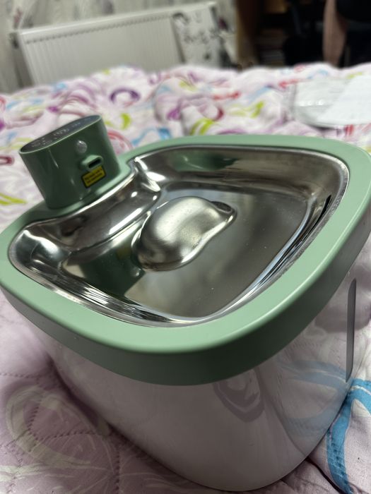 Автоматична поилка за котки