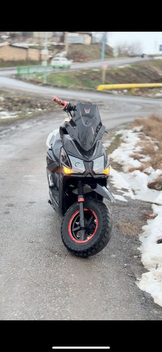 Скутер 150 кубов