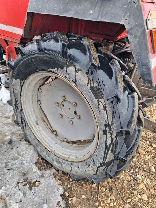 Продам трактор втз