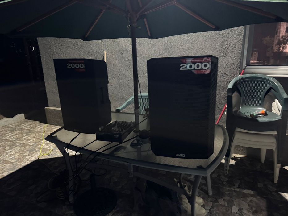 Set de boxe cu statie.