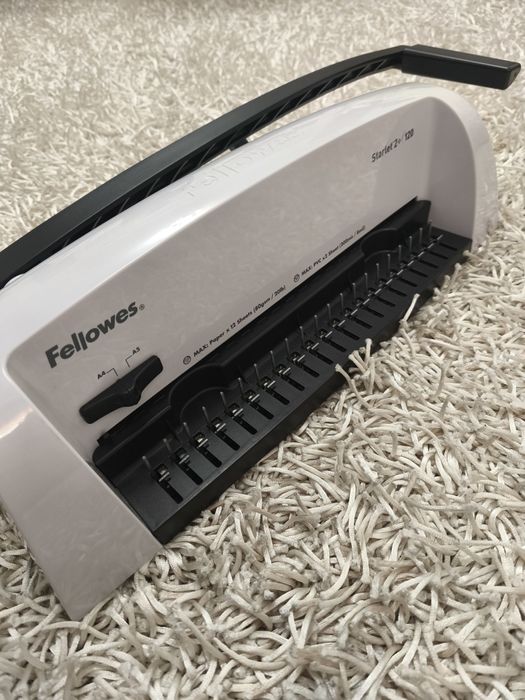 Aparat de îndosariat Fellowes 2+/120
