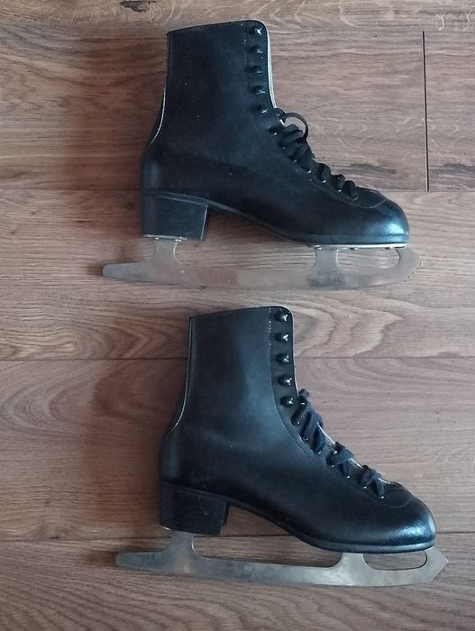 Кънки за лед ...