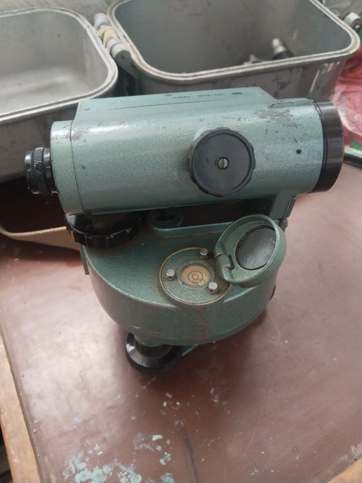 Нивелир дорожный