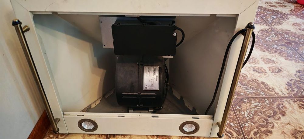 Вытяжка на потолок для кухни