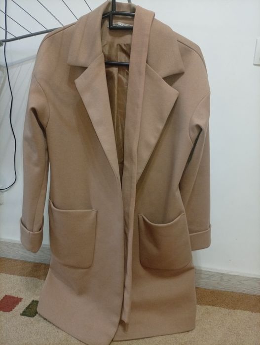 Продам Пальто и обувь