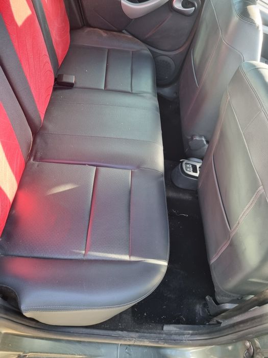 Dacia Duster avariat lovit