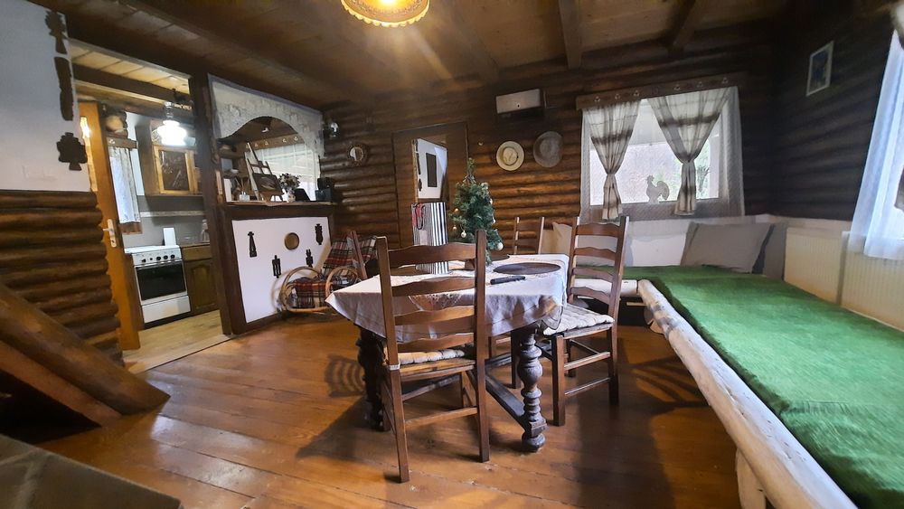 Cabană de închiriat 300  lei TOATĂ  Rustică, Tradițională Apuseni