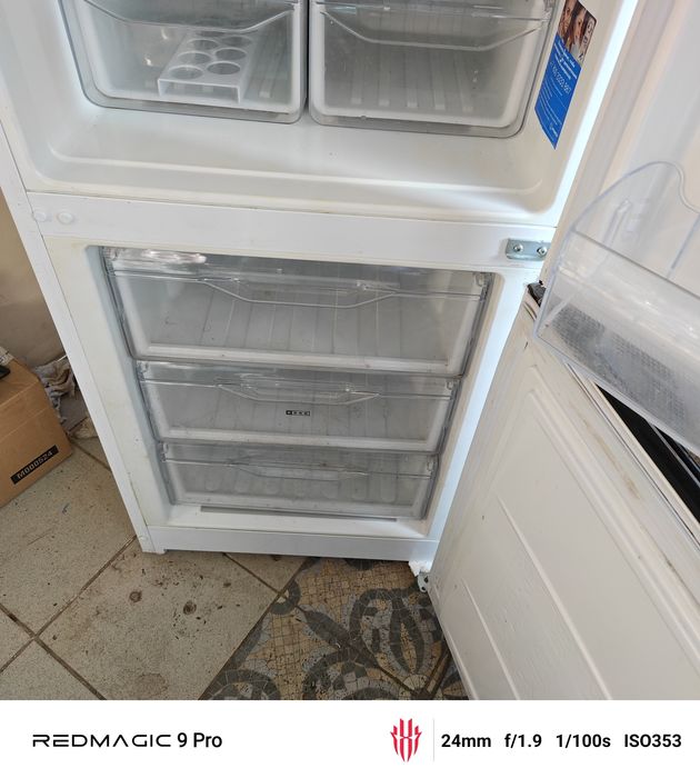 Индезит холодильник продам