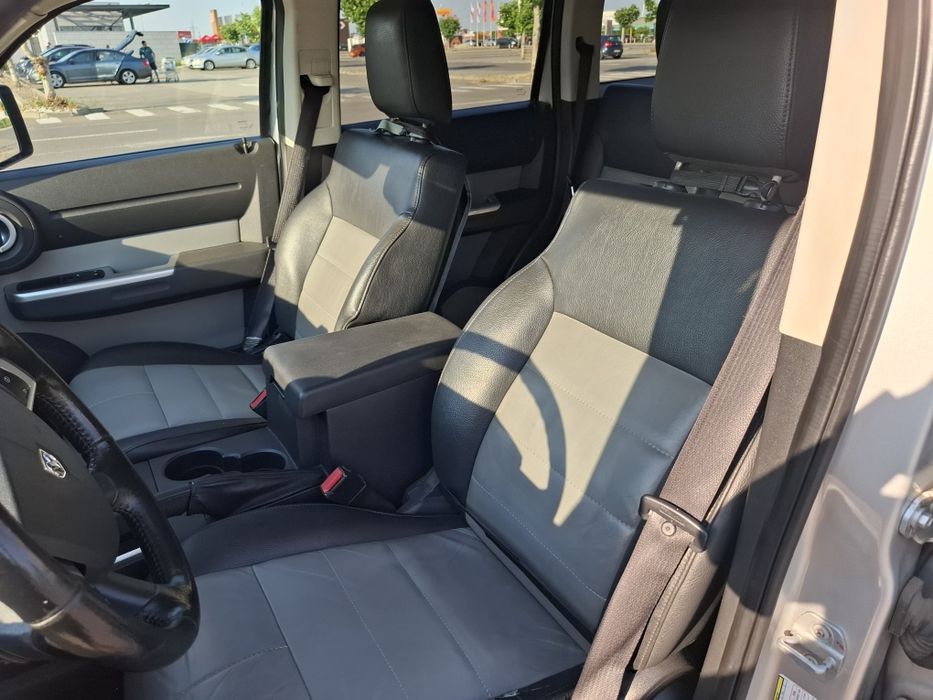 Dodge Nitro 2,8  automată